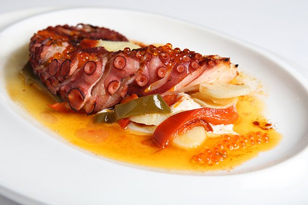 Pata de Pulpo a la Brasa con guarnición